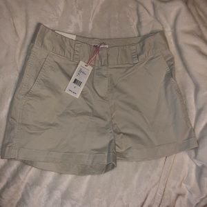 5” inseam vineyard vine shorts. New with tags!